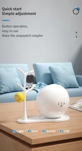Detailansicht des modernen kreativen Schnecken Winder mit Schlüsselhalter im Raum.