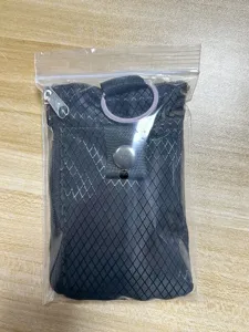 Compacte, lichte mini-portemonnee pashouder met sleutelhanger voor dagelijks gebruik.