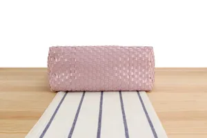 Pink plastic woven handbag, casual seaside vacation picnic basket, minimalist women's tote bag