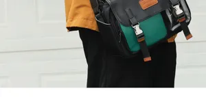 Sac messager étanche pour appareil photo reflex et hybride avec sangle réglable et boucle.
