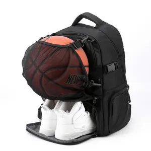 Waterdichte sportrugzak met apart schoenvak en basketbalnetzak voor outdoor sporten en trainingen.