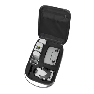 Sac de rangement rigide pour drone, vue ouverte avec compartiments en mousse sur mesure.