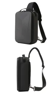 Harde schoudertas voor draagbare console-accessoires met een ergonomische en verstelbare band.