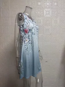 Floral V-neck sleeveless A-line mini dress, casual gradient summer dress for women.