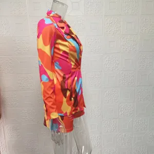 Colorful abstract print blazer and shorts two-piece suit for women fashion daily wear