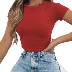 Femme t-shirt court rouge uni manches courtes coupe slim haut casual col rond pour l'été.