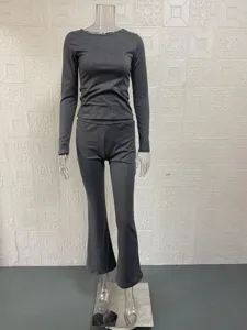 Casual effen set met lange mouwen top en uitlopende broek voor dames, comfortabel.
