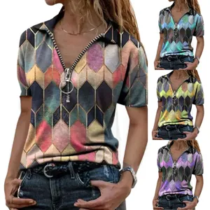 Plus size geometric diamond print zip V-neck short sleeve casual top garment detail.