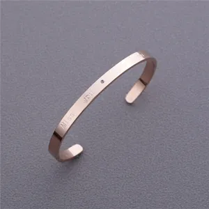 Roségold Titanstahl offener Armreif Armband mit Kristallstein Gravur Damen Modeschmuck