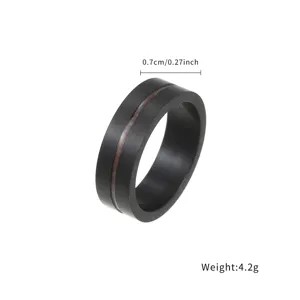 Minimalistischer schwarzer Titanring für Herren mit Holzeinlage, Breite 0,7 cm, Gewicht 4,2 g Schmuck.