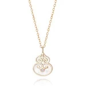 Elegante Roségold Titanstahl Halskette mit Kürbis Anhänger, Perlmutt und funkelndem Kristall.