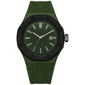 Detailansicht der grünen Quarzarmbanduhr mit Silikonarmband und ikonischer achteckiger Lünette.