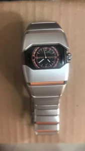 Retro quartz roloi Y2K gia antres kai gynaikes me omorfo futuristiko cyberpunk schediasmo
