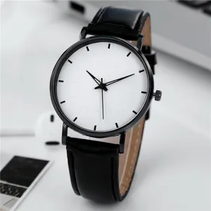 Minimalistische Herren Quarzuhr mit schwarzem Lederarmband und weißem Zifferblatt.