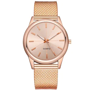 Orologio al quarzo oro rosa per donna e uomo con quadrante minimalista e cinturino in maglia.