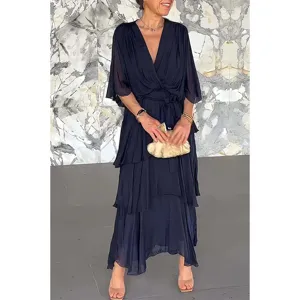 Elegante donkerblauwe chiffon V-hals vleermuismouw gelaagde maxi jurk voor dames zomerstijl.