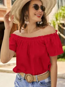 Rote schulterfreie Rüschen-Kurzarmbluse für Damen, ideal für den lässigen Sommer-Look.
