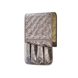Organizador acolchado reposabrazos de sofá con múltiples bolsillos marrón para control remoto.