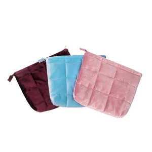 Large capacity velvet thickened cosmetic bag portable travel makeup storage pouch with zipper.