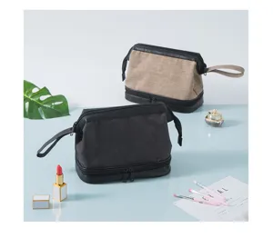 Trousse de toilette imperméable double couche pour homme, pochette de voyage élégante.