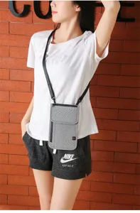 Sac bandoulière gris en toile pour passeport, pochette de téléphone multifonctionnelle.