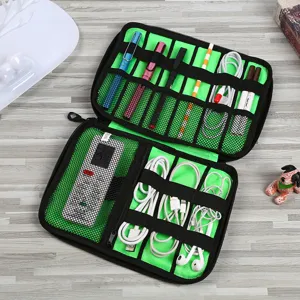 Sac de rangement numérique multifonctionnel avec intérieur vert et sangles élastiques.