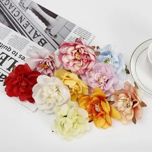 Kunstzijde lotusbloemhoofdjes voor DIY-ambachten, geschenkdoosdecoratie en fotorekwisieten.