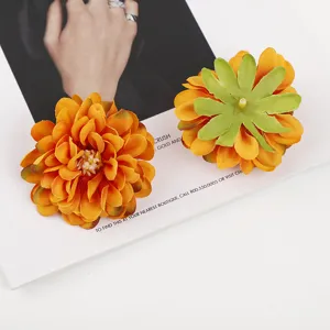 Künstliche Seiden Chrysanthemen Blüten, orange Dahlien Köpfe für Hochzeitsdeko und Box.