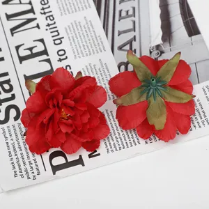 Kunstmatige lotusbloemhoofdjes van zijde voor DIY geschenkdoos decoratie en fotorekwisiet.