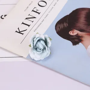 Kunstzijde rozenbloemhoofd voor professionele fotografie rekwisieten en mooie huisdecoratie.