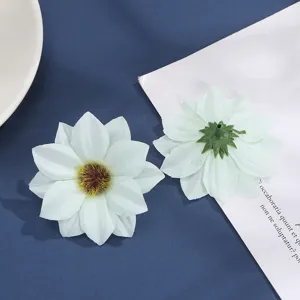 Kunstmatige zijden zonnebloem bloemhoofdjes voor DIY knutselwerk en haaraccessoires toepassingen.