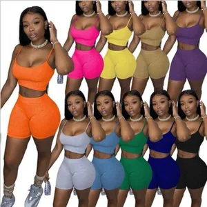 Set due pezzi estivo da donna con top corto a coste e pantaloncini da biker tinta unita