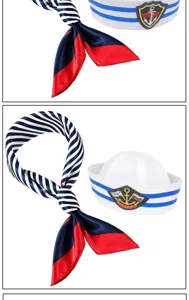 Detailansicht des blauen Matrosenhuts und rot-blauen Schal-Sets mit Anker-Abzeichen für Kostüme.