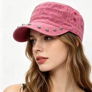 Casquette militaire plate rose à rivets pour femme, chapeau cadet en coton lavé style mode.