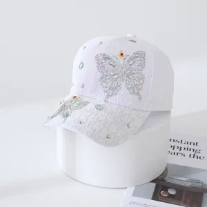 Casquette de baseball en dentelle blanche avec strass papillon scintillant pour loisirs.