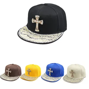 Chapeau Hip Hop à Bord Plat Gothique Croix Orné de Strass pour Hommes Femmes Street Dance Party Accessoires Clubwear