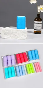 Set di bigodini in nylon multicolore con varie misure da 2.0 a 4.8 cm per lo styling dei capelli.