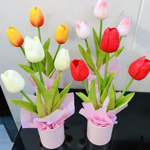 Bunte künstliche Tulpen Topfpflanzen Blumenstrauß für Heimdekoration und Geschenke, schöne Deko.