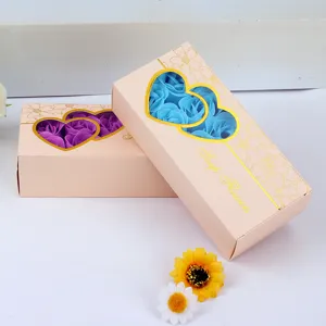 Herzförmige Fenster Seifenblumen Geschenkbox, romantische Rosen Seifenblumen für Valentinstag.