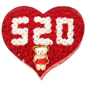 Coffret cadeau romantique en forme de coeur de roses de savon avec ours, cadeau parfait.