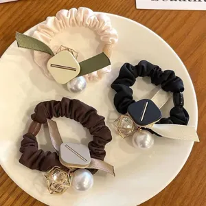 Elastico per Capelli con Fiocco in Raso e Perla Artificiale Decorazione in Lega Scrunchie Elastico per Donna Accessori Capelli