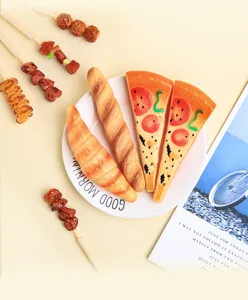 Ensemble de stylo-bille forme de nourriture nouveauté avec pizza, baguette, croissant, brochette.