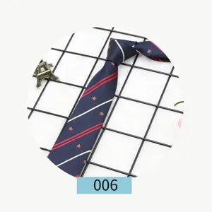 Cravatta blu scuro in stile britannico con righe rosse e motivo a corona per uniformi scolastiche