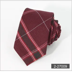 Business casual burgundy plaid necktie, classic grid pattern men's tie for daily wear.