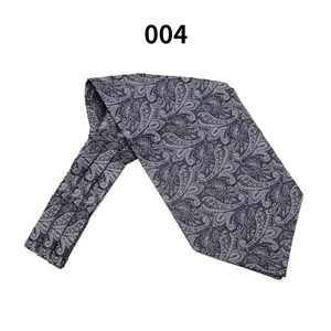 Detailansicht des grauen Paisleymuster Herrenkrawattentuchs mit feiner Jacquardgewebestruktur.