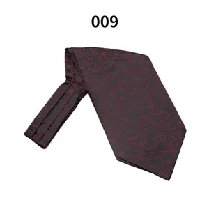 Detailansicht der Herren Business Jacquard Krawatte, klassisches Rankenmuster für Anzüge.