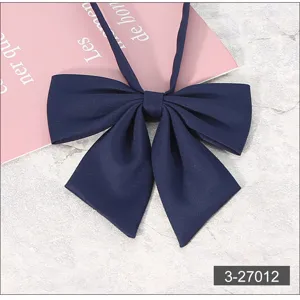 Nœud papillon d'uniforme JK bleu foncé classique, accessoire de col pointu élégant.
