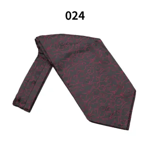 Detailansicht der luxuriösen Jacquard-Herrenkrawatte in Schwarz mit rotem Wirbelmuster.
