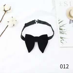 Schwarze Samt Fliege für Herren elegante Bräutigam Hochzeitsanzug stilvoll Mode Accessoire.