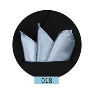 Panuelo de bolsillo para hombre azul claro liso accesorio clasico de traje 22x22